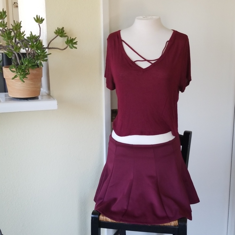 Bozzolo maroons v neck crop top
